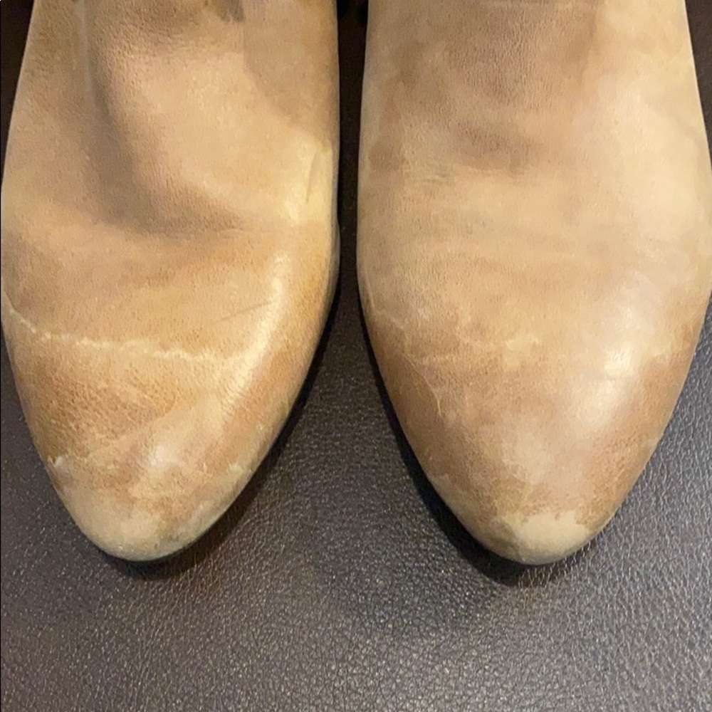 Boots - Picture 3 of 10